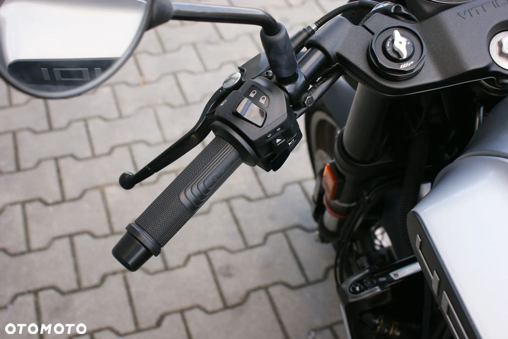 Husqvarna Vitpilen - 17