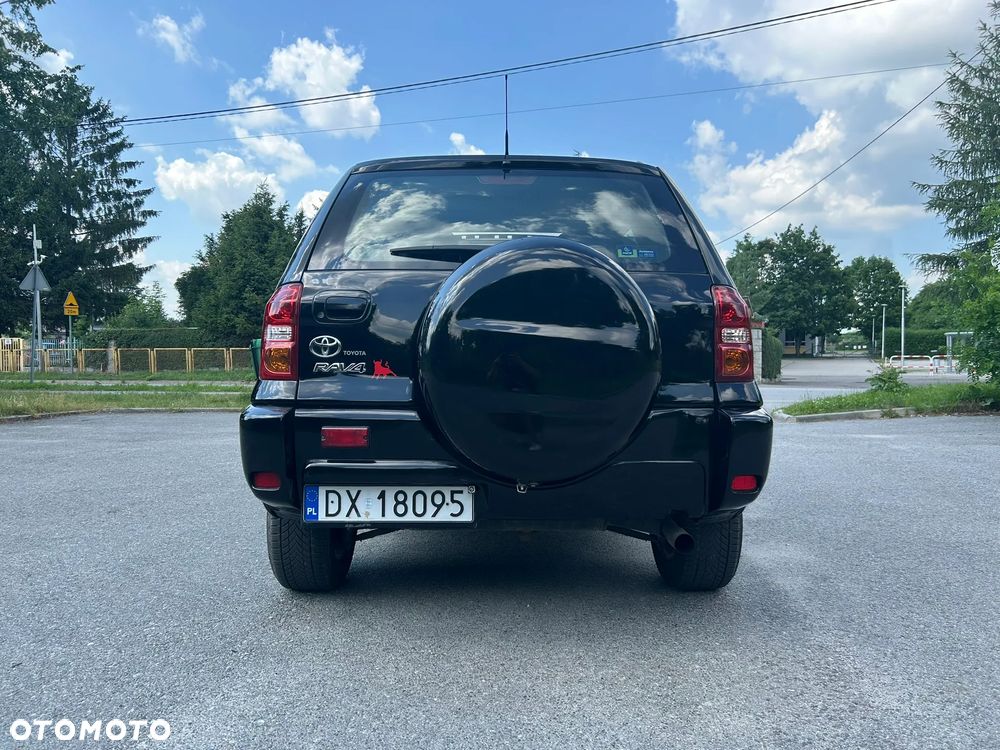 Toyota RAV4 2.0 D-4D 4x4 - 5
