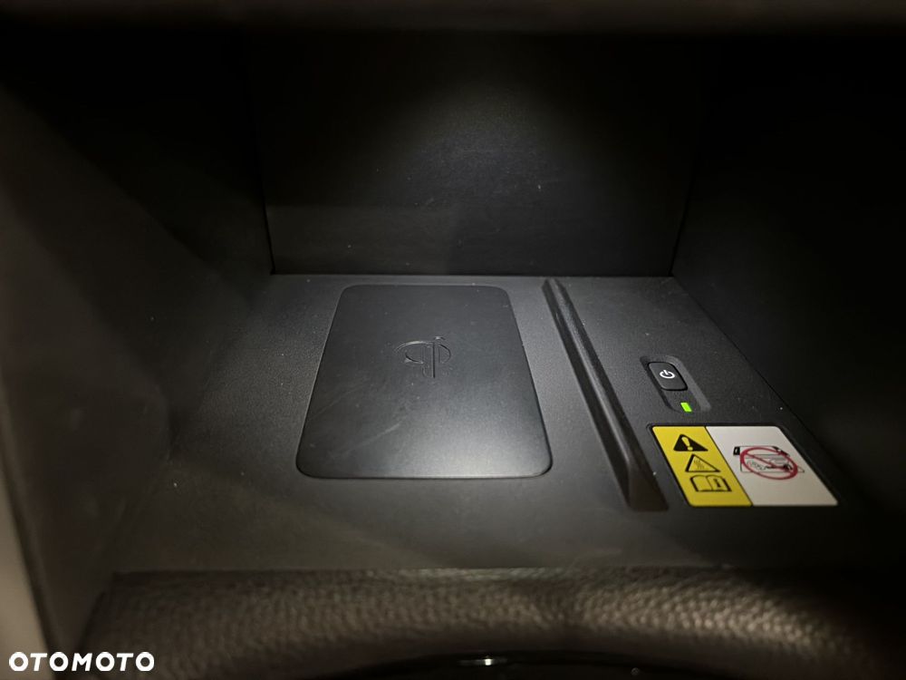 Toyota Corolla Cross 2.0 Hybrid Premiere Edition AWD - 21