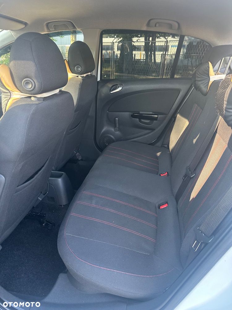 Opel Corsa 1.4 16V Sport - 13