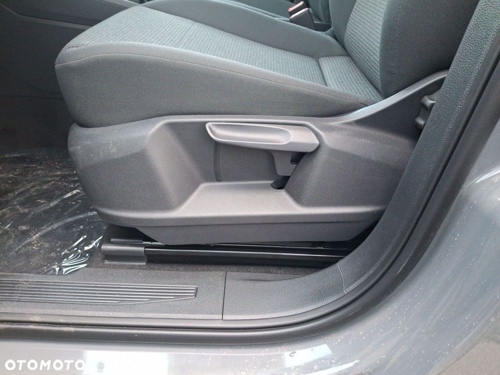 Volkswagen Caddy Maxi Cargo - 23