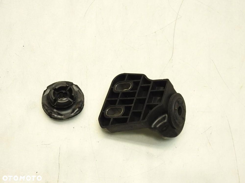 UCHWYT MOCOWANIE CHŁODNICY INTERCOOLERA RENAULT MEGANE IV 215149933R - 3