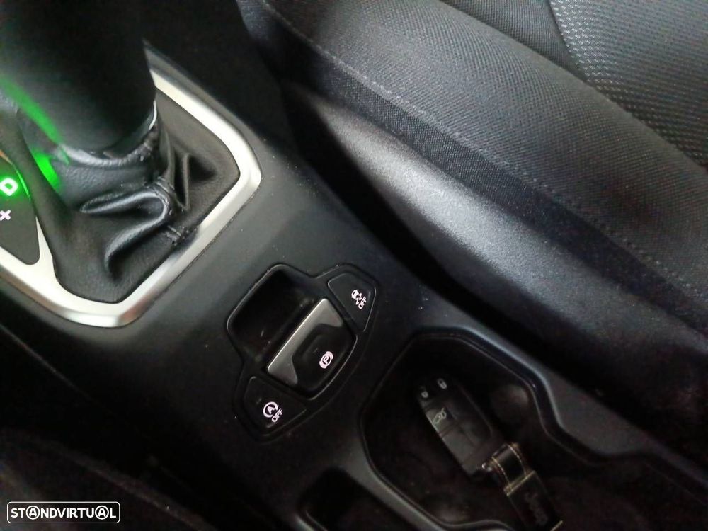 Jeep Renegade 1.3 T Longitude DCT - 19