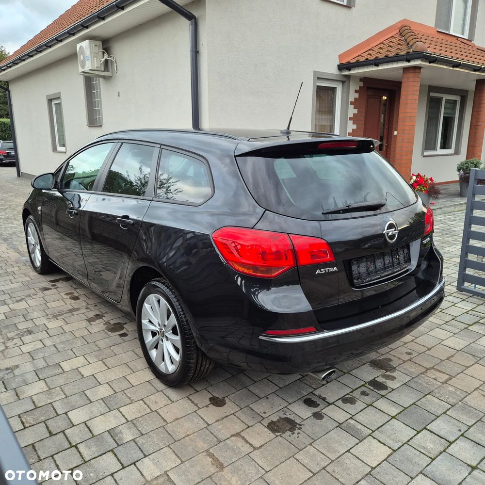 Opel Astra 1.4 Turbo 150 Jahre - 15