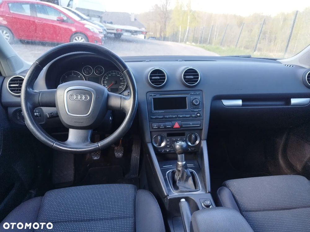 Audi A3 Sportback 2.0 TDI Ambiente - 10
