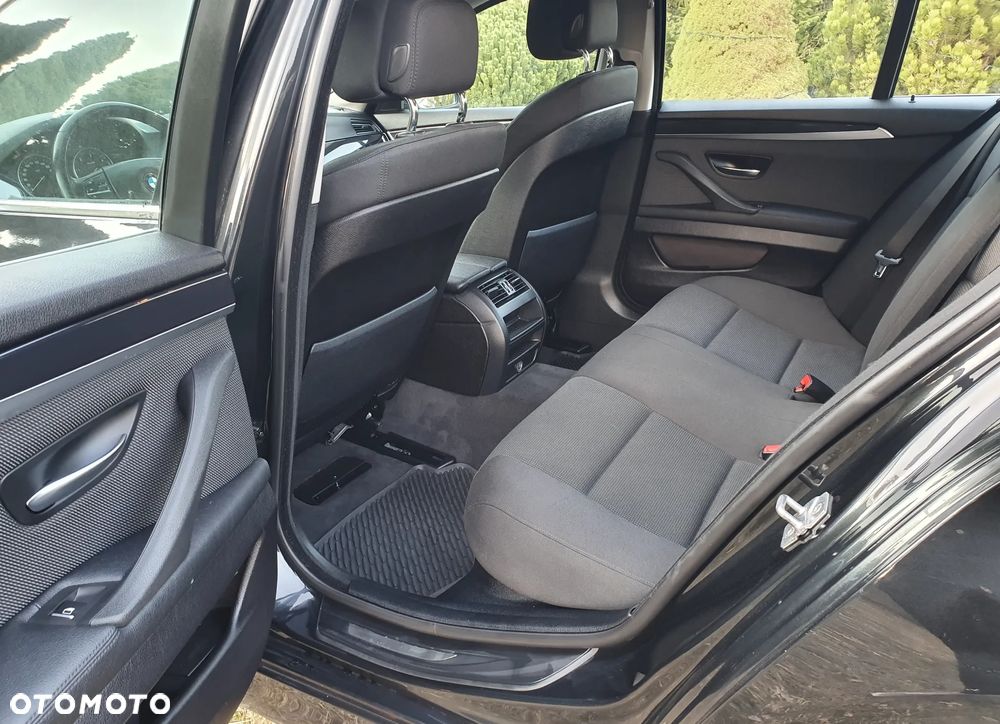 BMW Seria 5 520d Sport-Aut - 22