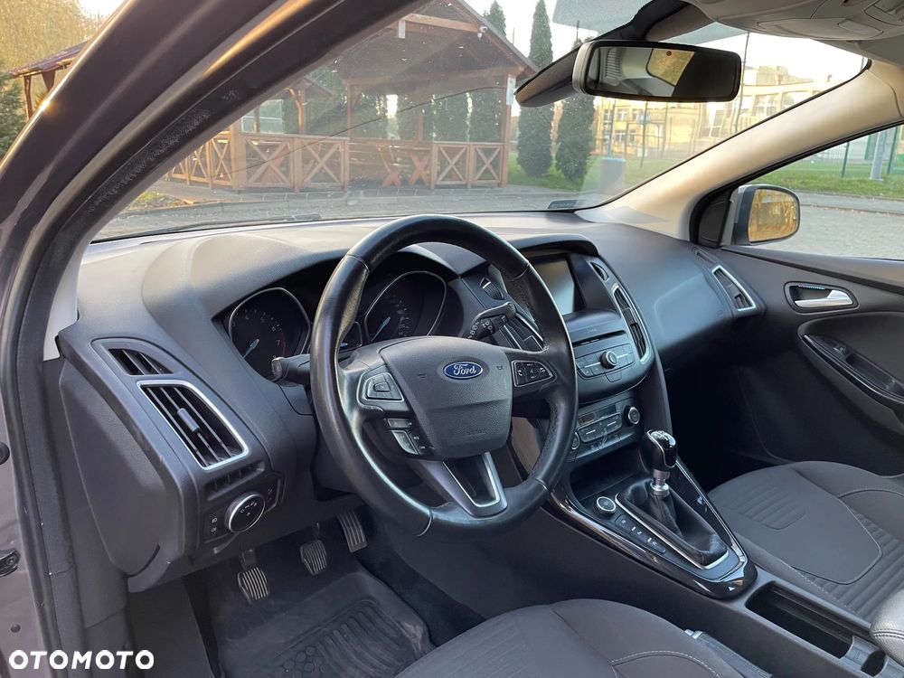 Ford Focus 1.5 EcoBoost Titanium ASS - 23