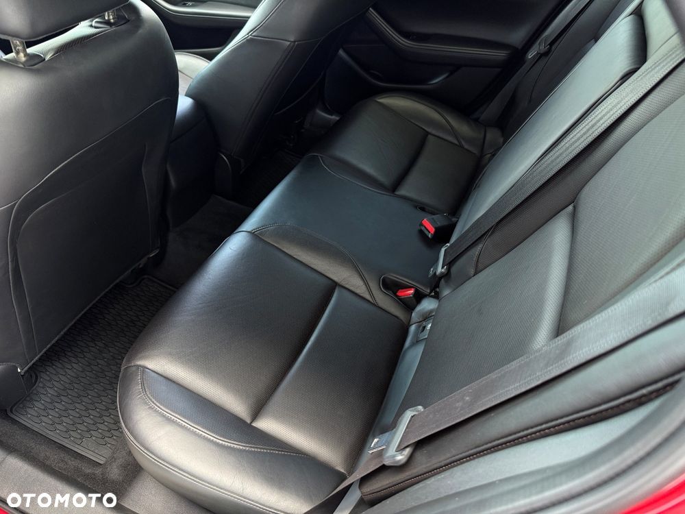 Mazda 3 SKYACTIV-D 1.8 - 10