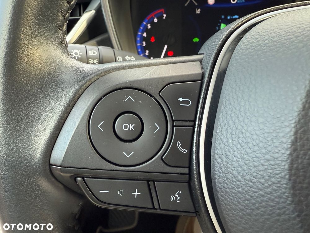 Toyota Corolla 1.8 Hybrid Comfort - 18