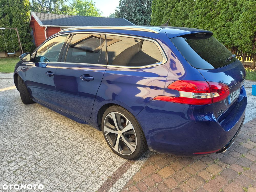 Peugeot 308 - 8