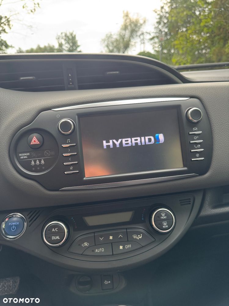Toyota Yaris Hybrid 1.5 VVT-i - 18