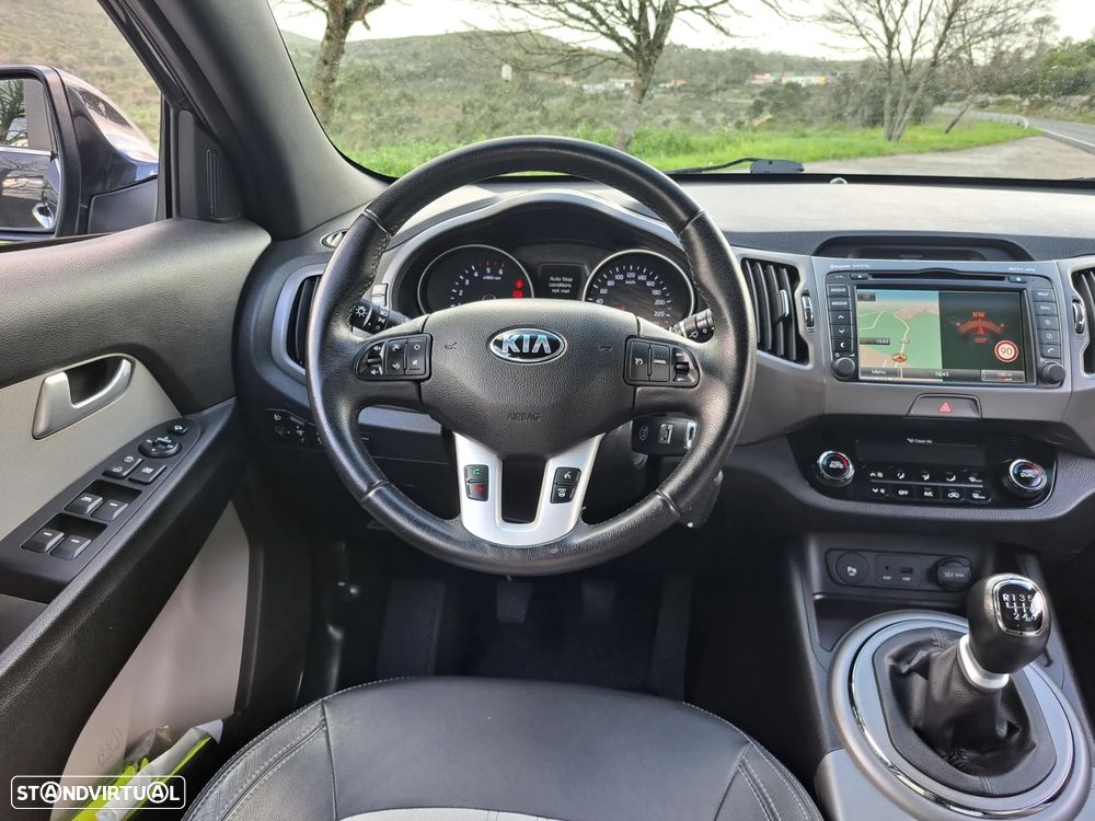 Kia Sportage 1.7 CRDI ISG TX Navi - 19