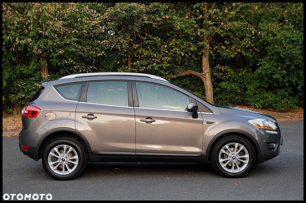 Ford Kuga 2.0 TDCi 4x4 Titanium - 22