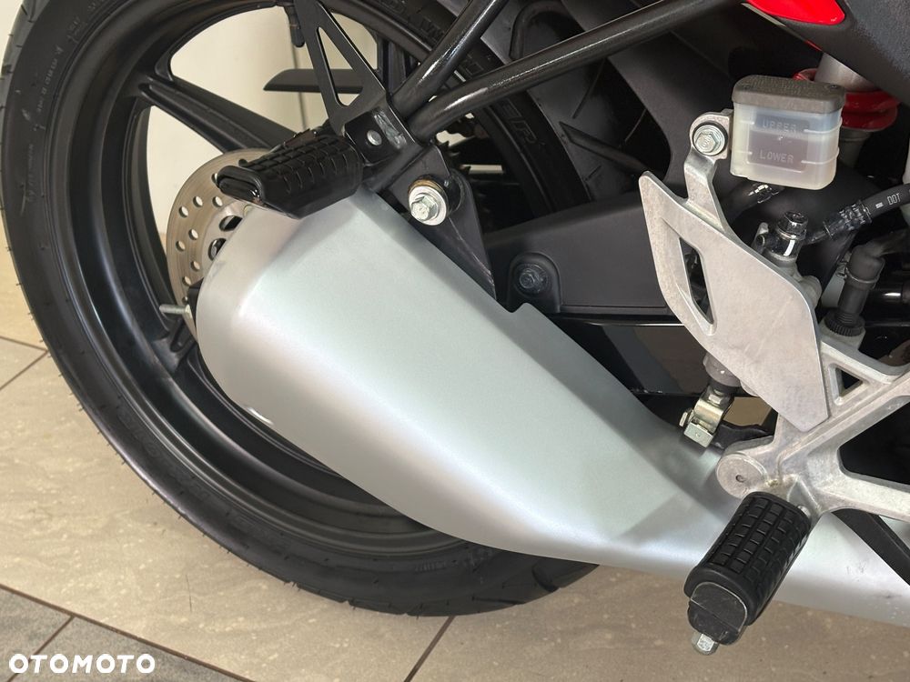 Honda CBR - 16
