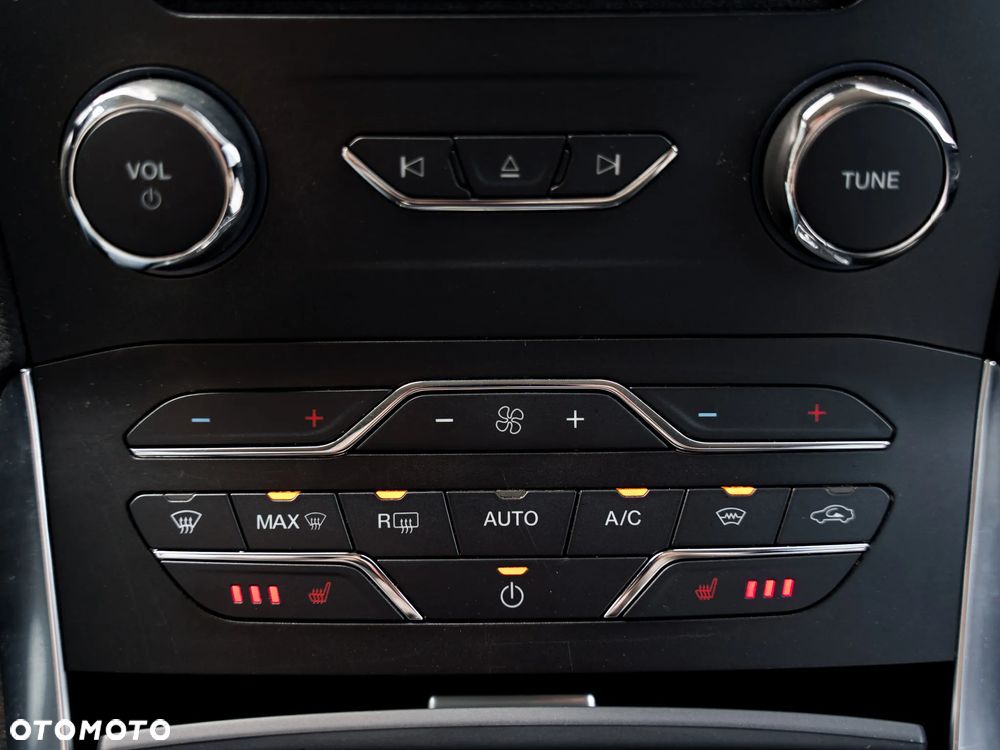 Ford S-Max 2.0 EcoBlue Titanium - 32