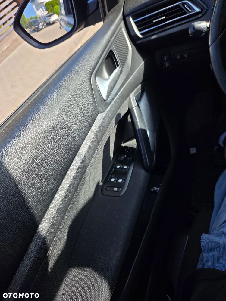 Peugeot 308 - 12