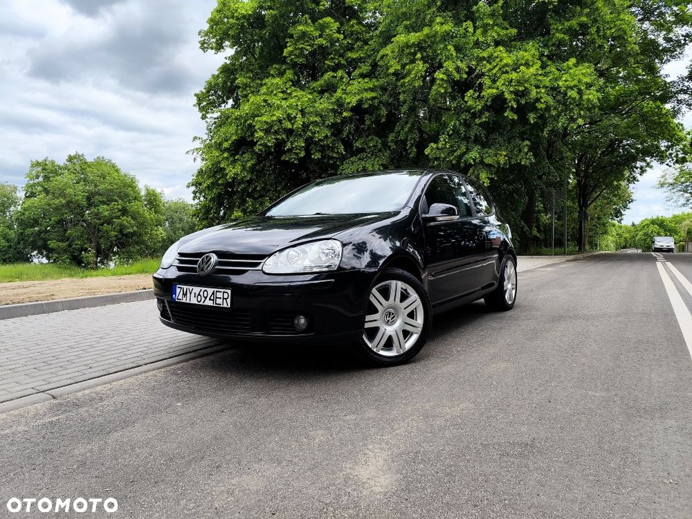 Volkswagen Golf - 1