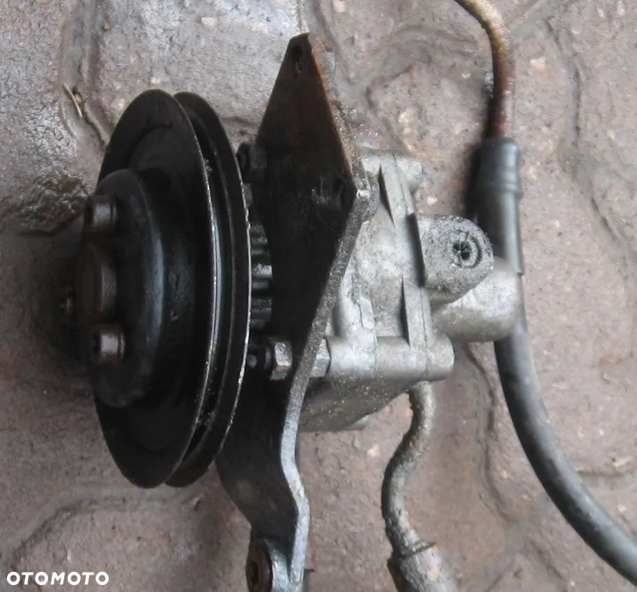 pompa wspomagania  przewody AUDI 80 B4 - 4