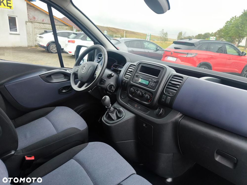 Opel Vivaro - 10
