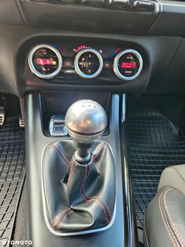 Alfa Romeo Giulietta - 24