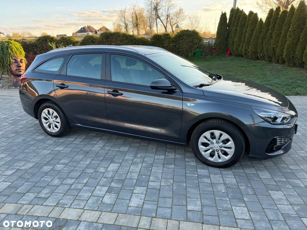 Hyundai i30 1.5 DPI Classic + - 6