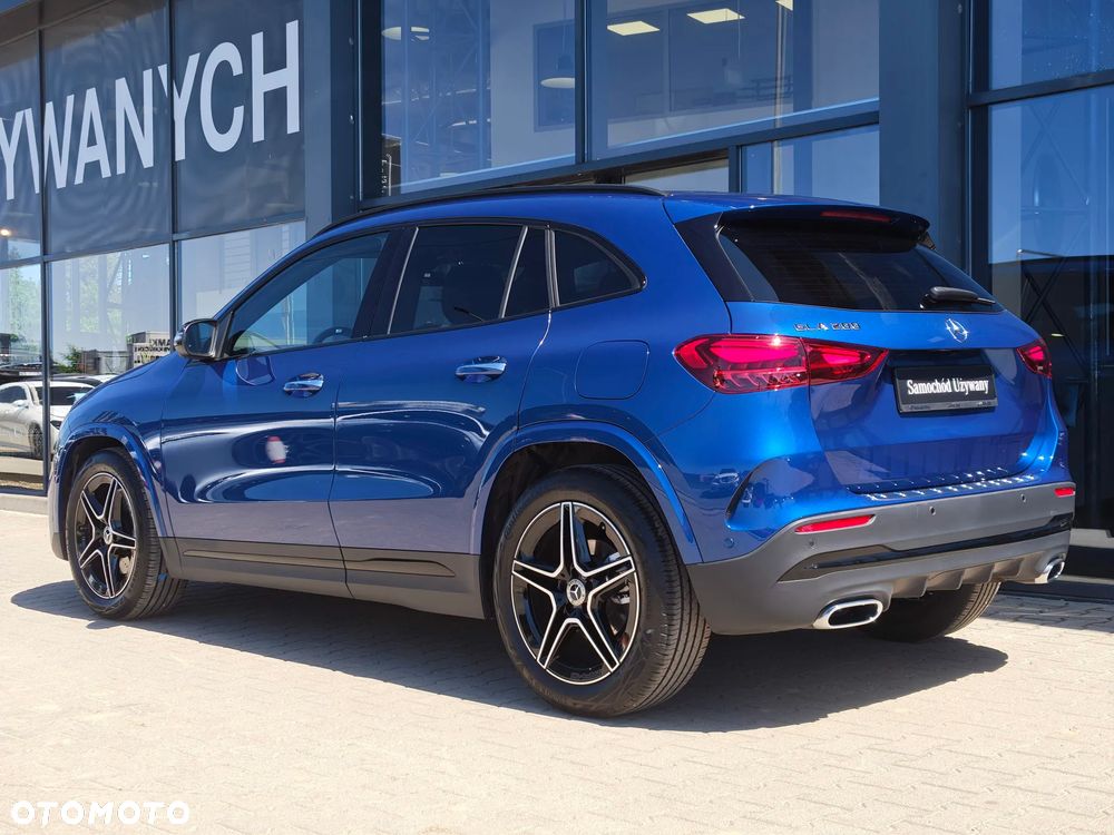 Mercedes-Benz GLA 200 AMG Line - 3