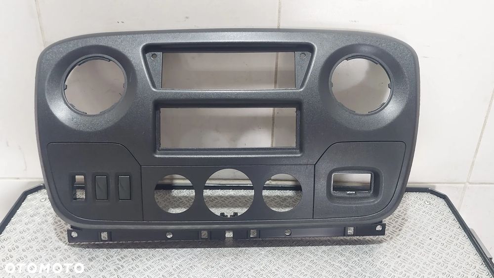 RAMKA KONSOLI RADIA RENAULT MASTER III R2011 NR 682600025R - 1