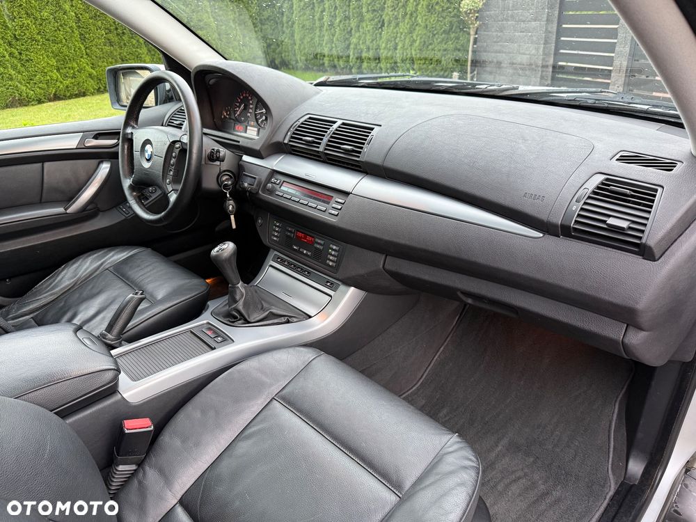 BMW X5 3.0 i Edition Exclusive - 37