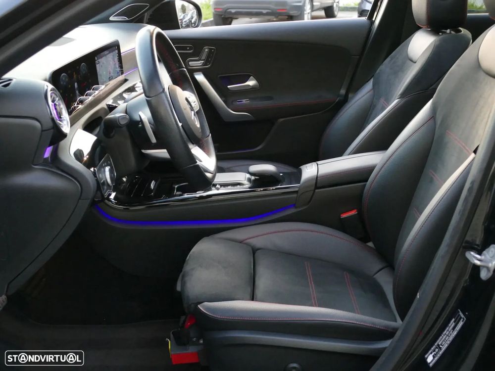Mercedes-Benz A 250 Limousine e AMG Line - 29