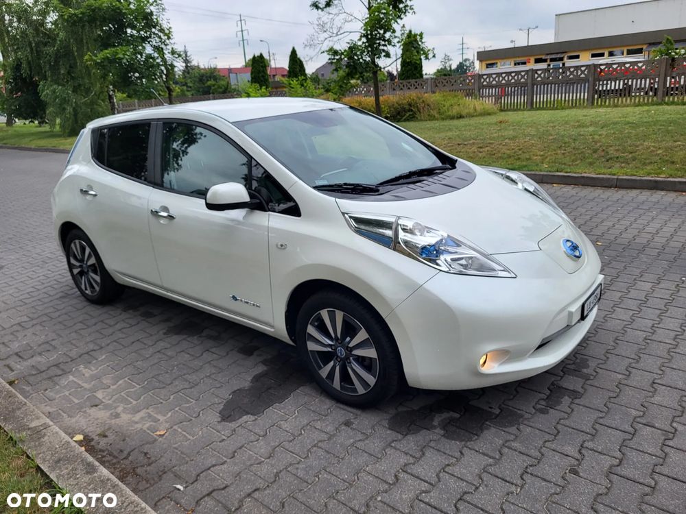 Nissan Leaf 24 kWh (mit Batterie) Visia + - 11