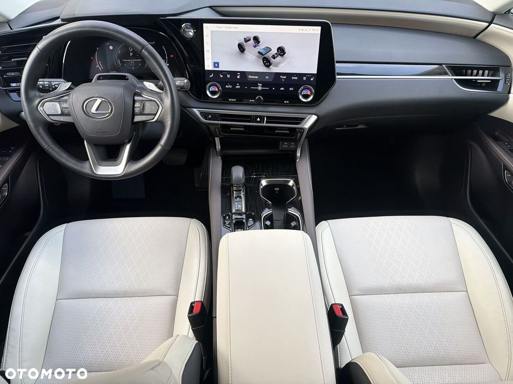 Lexus RX - 15