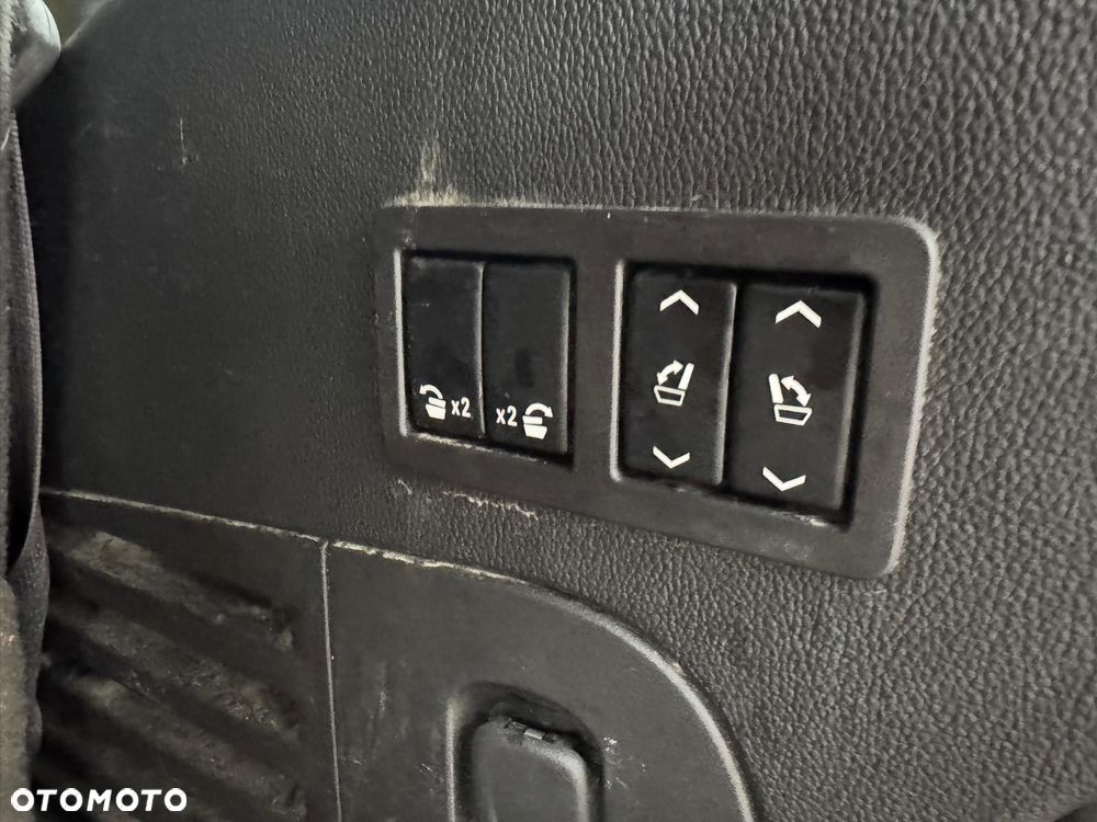 Chevrolet Tahoe - 33