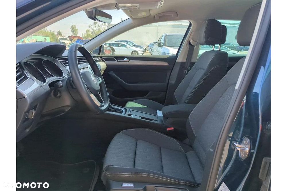 Volkswagen Passat Variant - 5