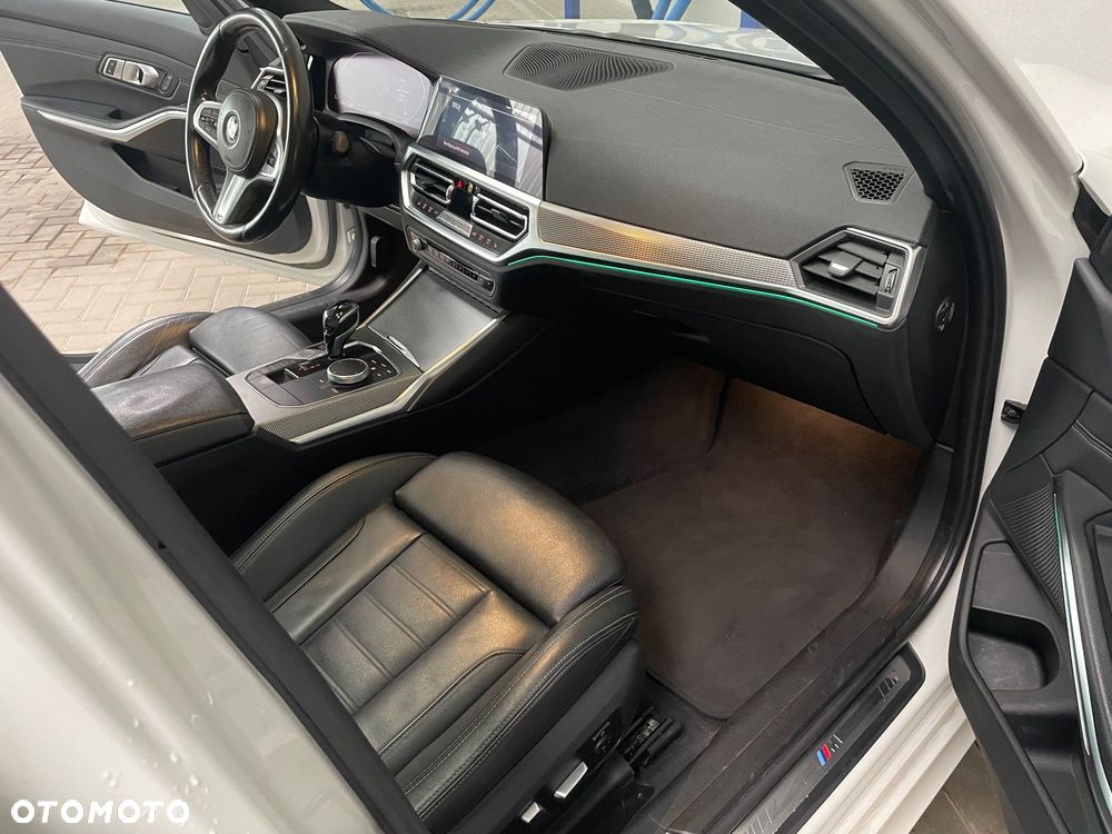 BMW Seria 3 320d Edition M Sport Shadow - 7