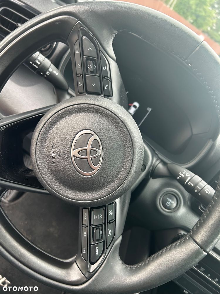 Toyota Yaris Hybrid 1.5 GR Sport - 39