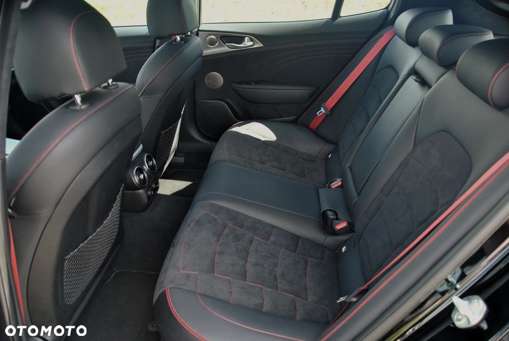 Kia Stinger 3.3 T-GDI V6 GT Prestige Line AWD - 8