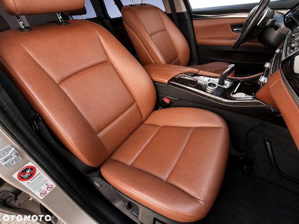 BMW Seria 5 520d Luxury Line - 12