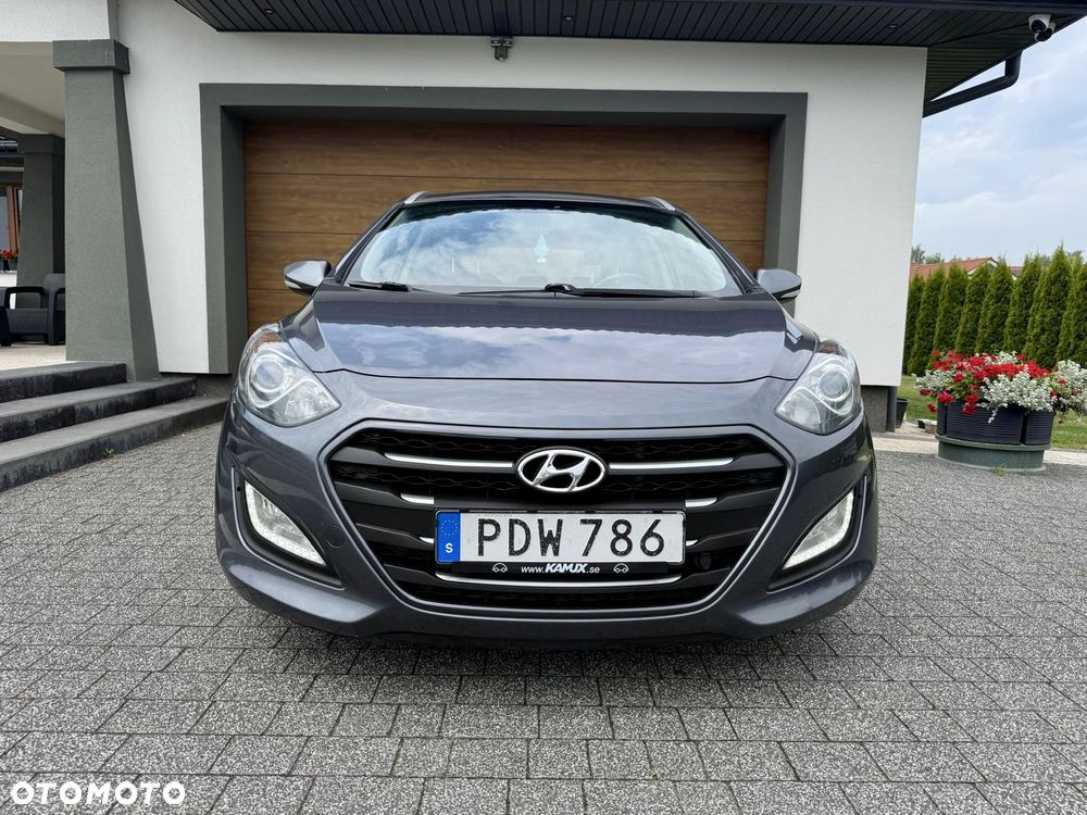 Hyundai i30 i30cw 1.6 CRDi Intro Edition - 4