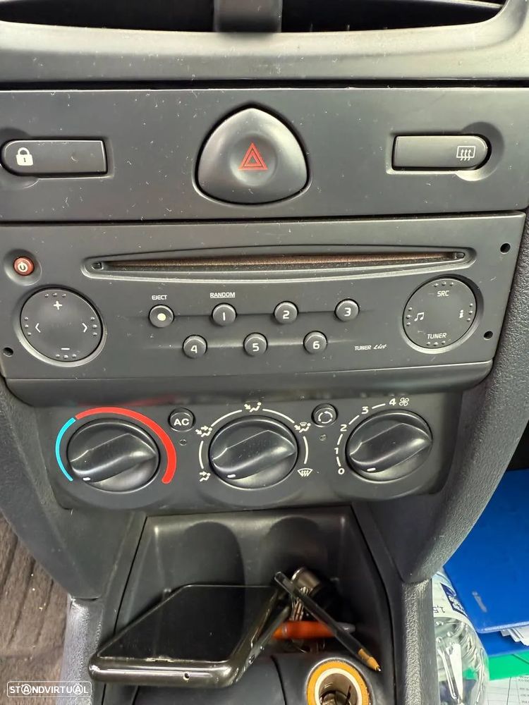 Renault Clio 1.5 dCi S - 10