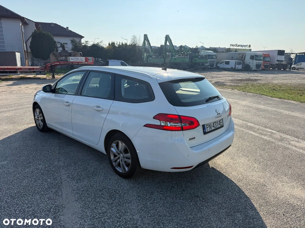 Peugeot 308 BlueHDi 130 EAT8 Stop & Start Allure Business-Paket - 16