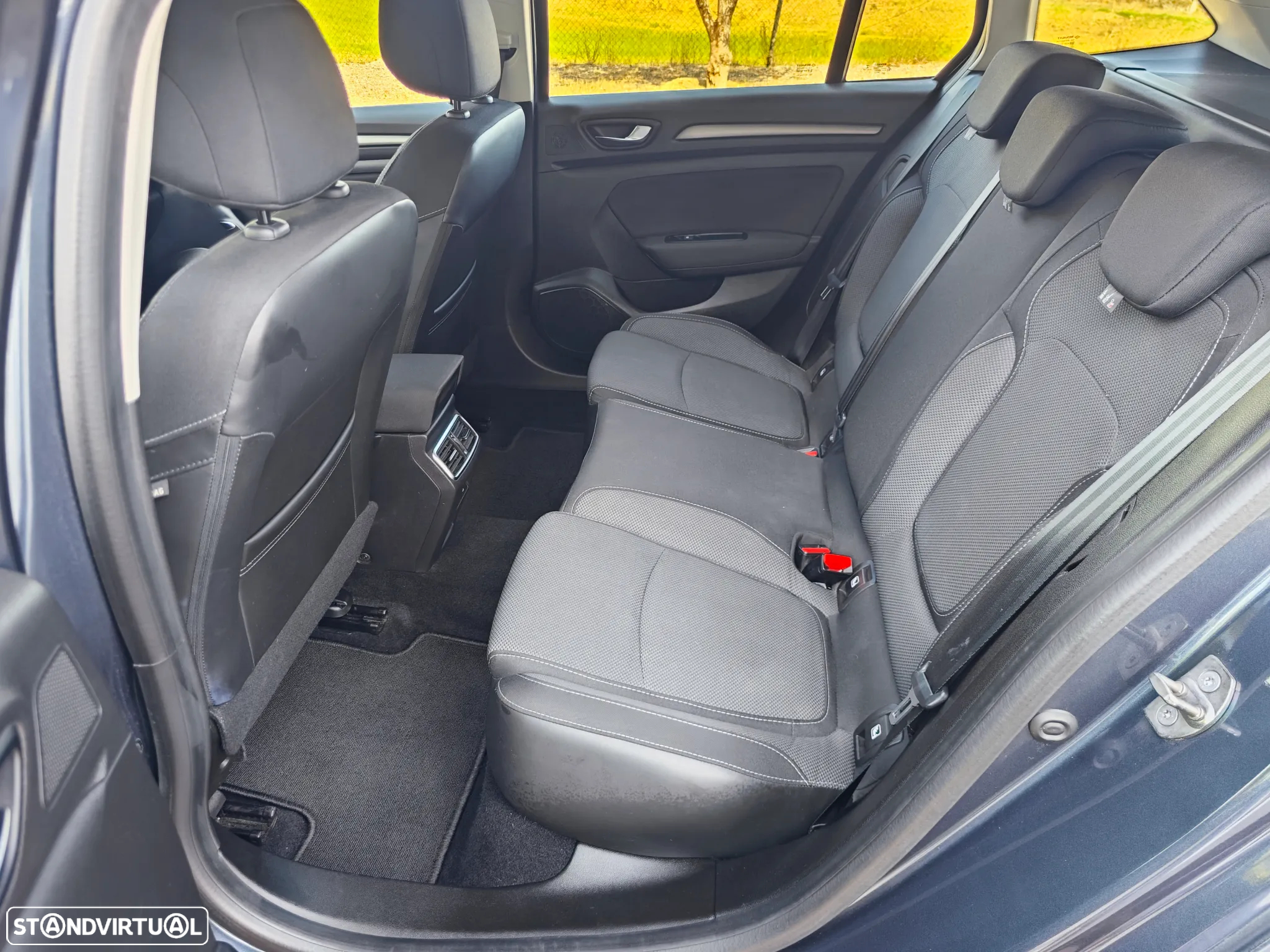 Renault Mégane Sport Tourer 1.5 Blue dCi Equilibre - 6