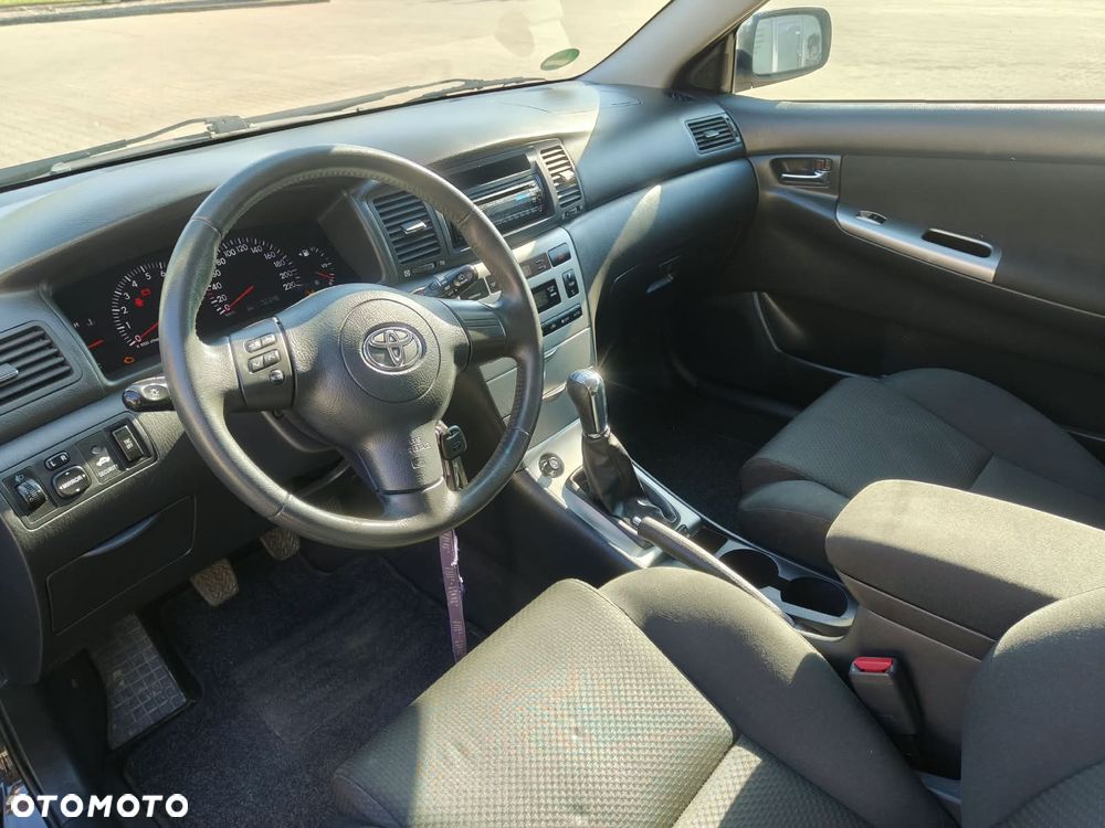 Toyota Corolla - 9