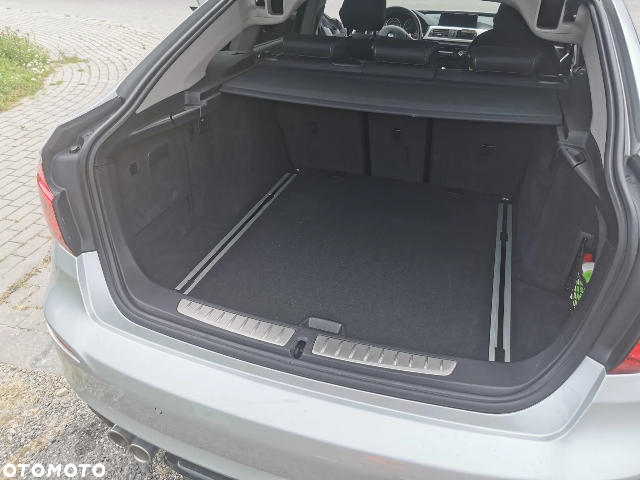 BMW Seria 3 330i xDrive - 17