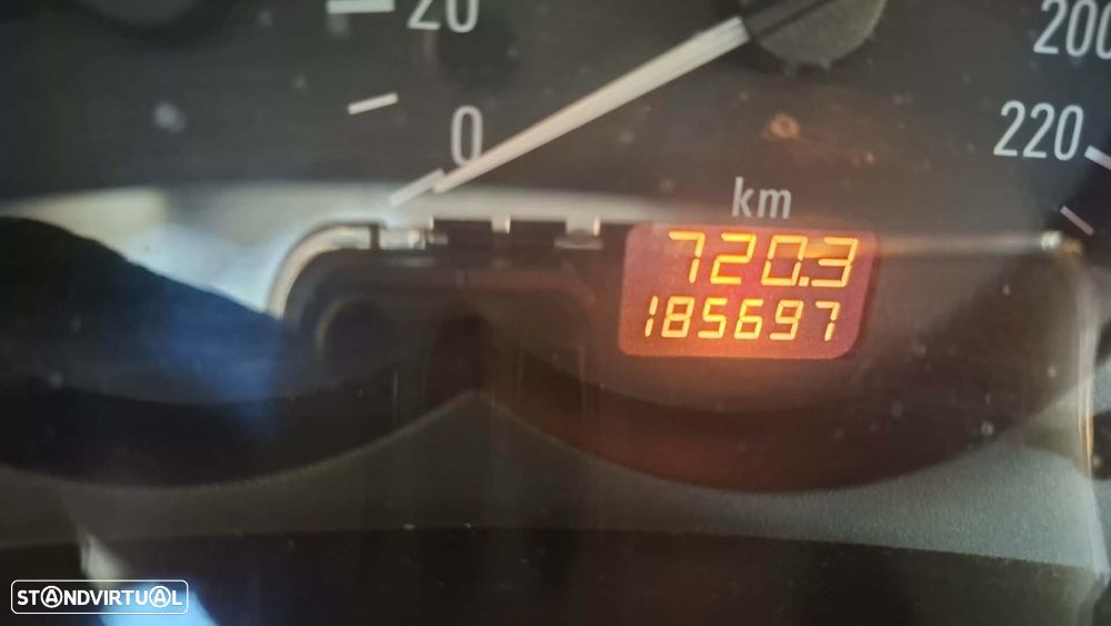 Opel Corsa 1.2 16V City - 8