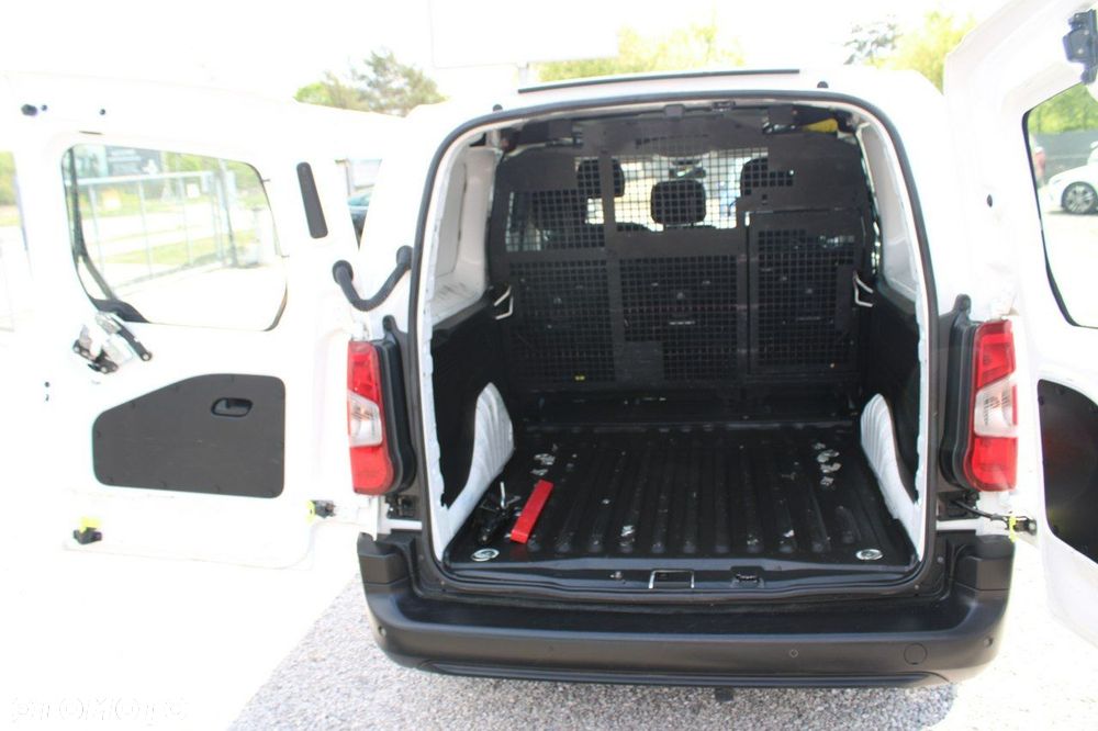 Toyota Proace City - 13