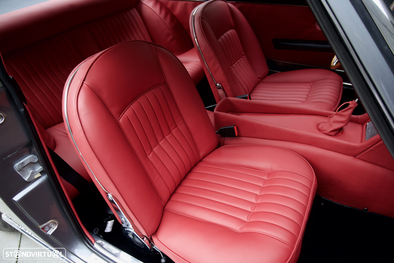 Ferrari 330 - 19