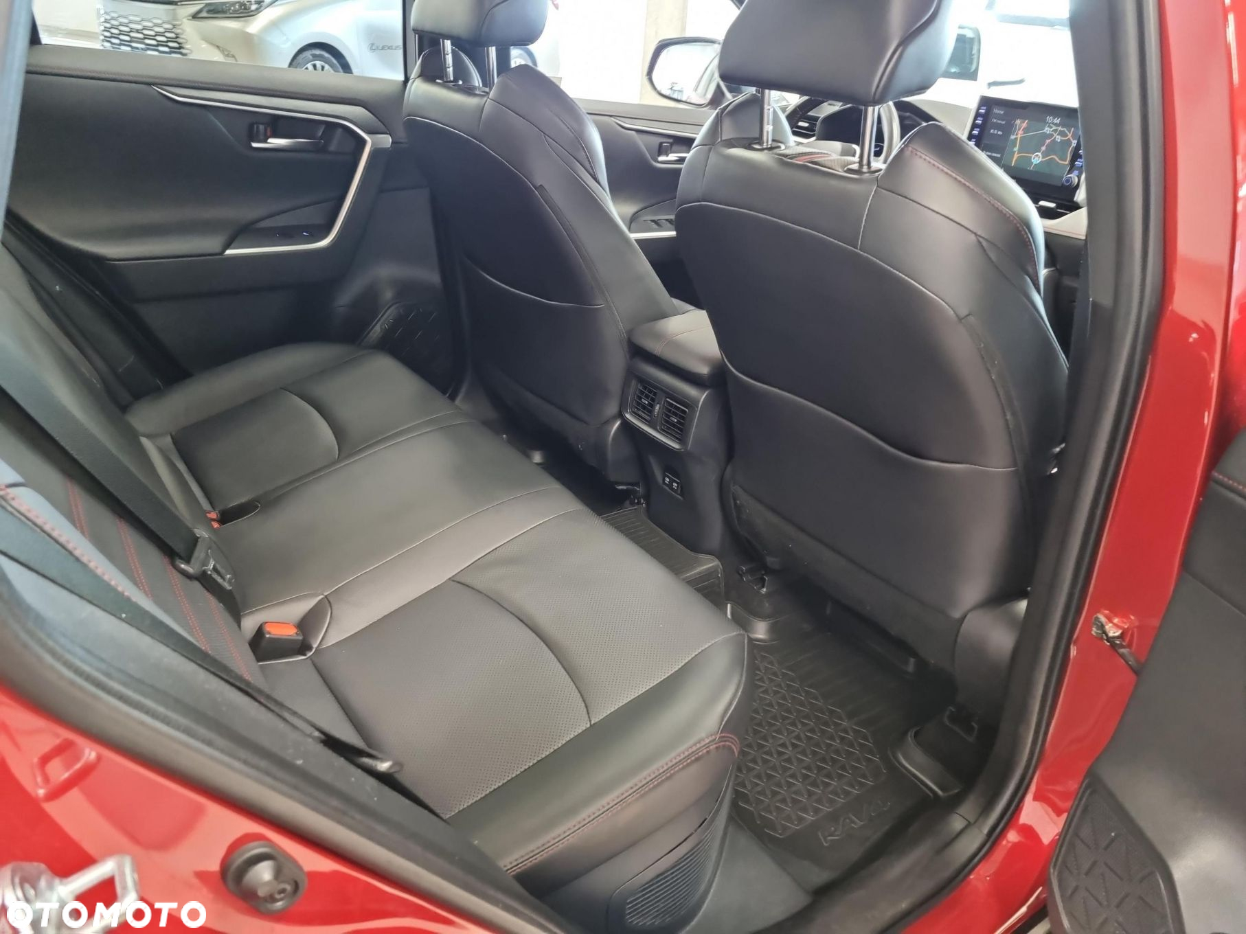Toyota RAV4 - 11