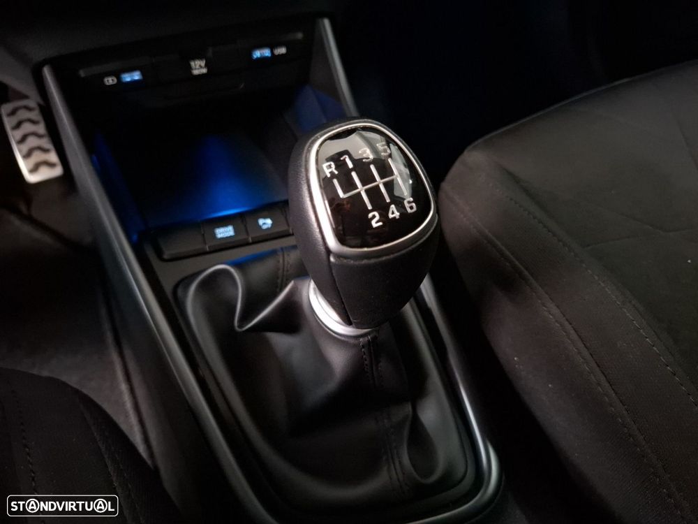 Hyundai Bayon 1.0 T-GDI Premium TT — fotografia 11