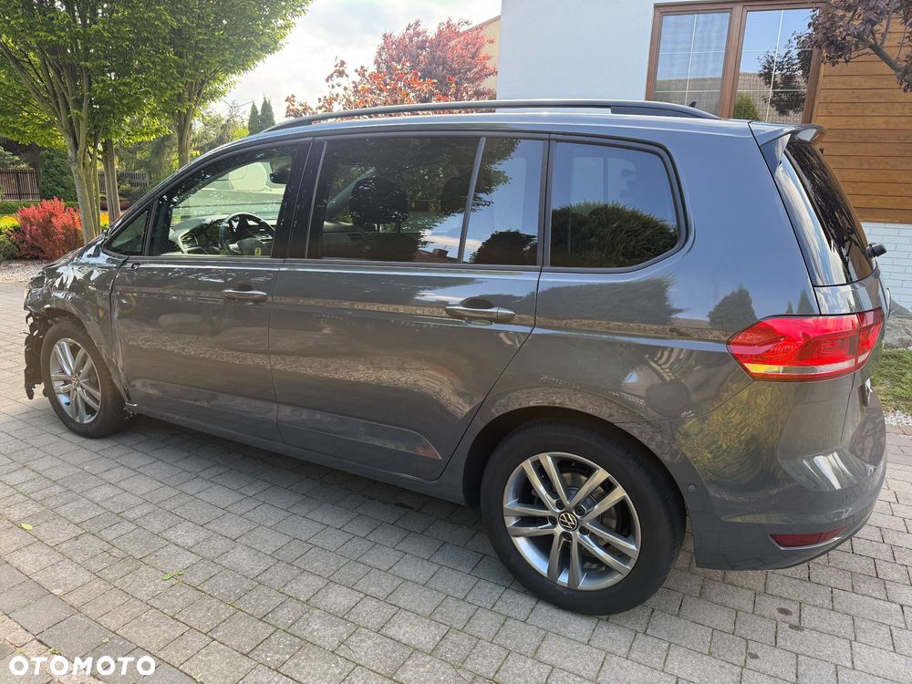Volkswagen Touran 1.5 TSI EVO Comfortline Plus - 6