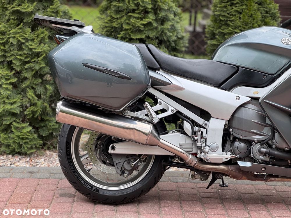 Yamaha FJR - 9